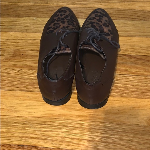 Brown flats - Picture 5 of 5